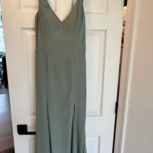 Elegant Green Sleeveless Dress
